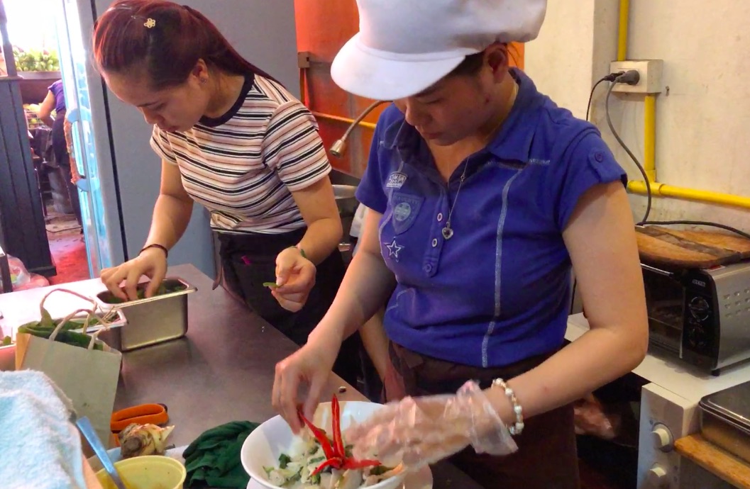Cuisinons au Laos ! / ¡Vamos a cocinar!