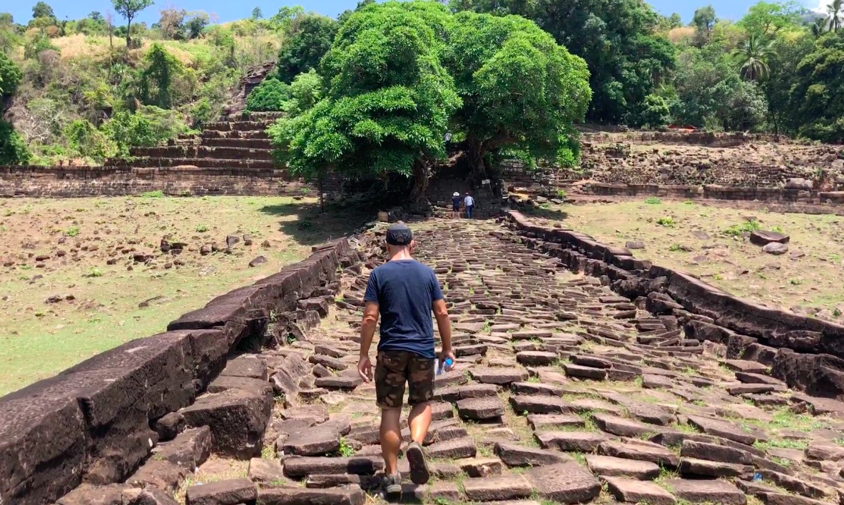 Au Laos, le petit Angkor / El pequeño Angkor de Laos
