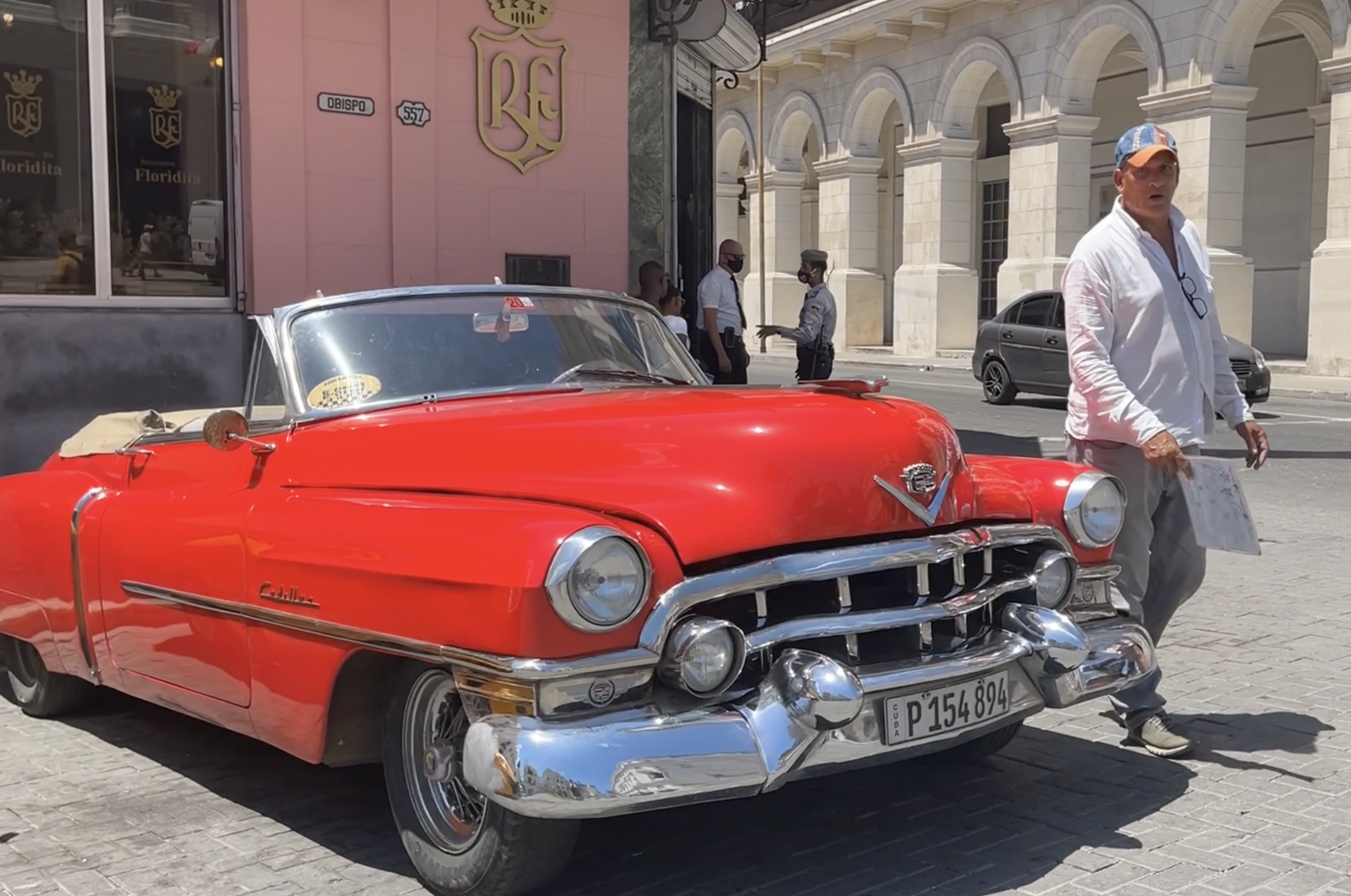 La Havane, en quête de révolution • La Habana esperando una revolución