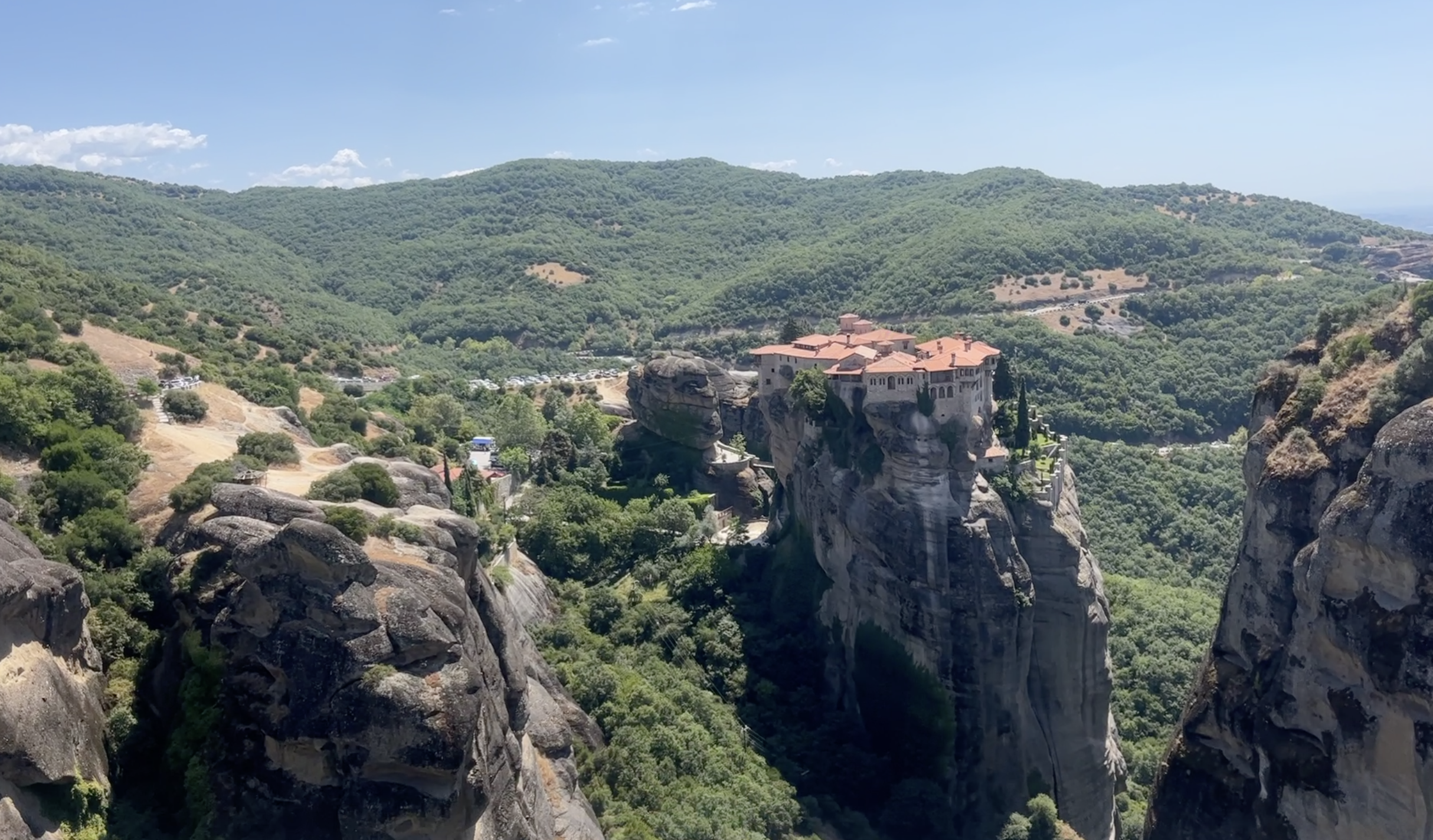 Les mystérieux monastères des Météores • En los misteriosos monasterios de las Meteoras