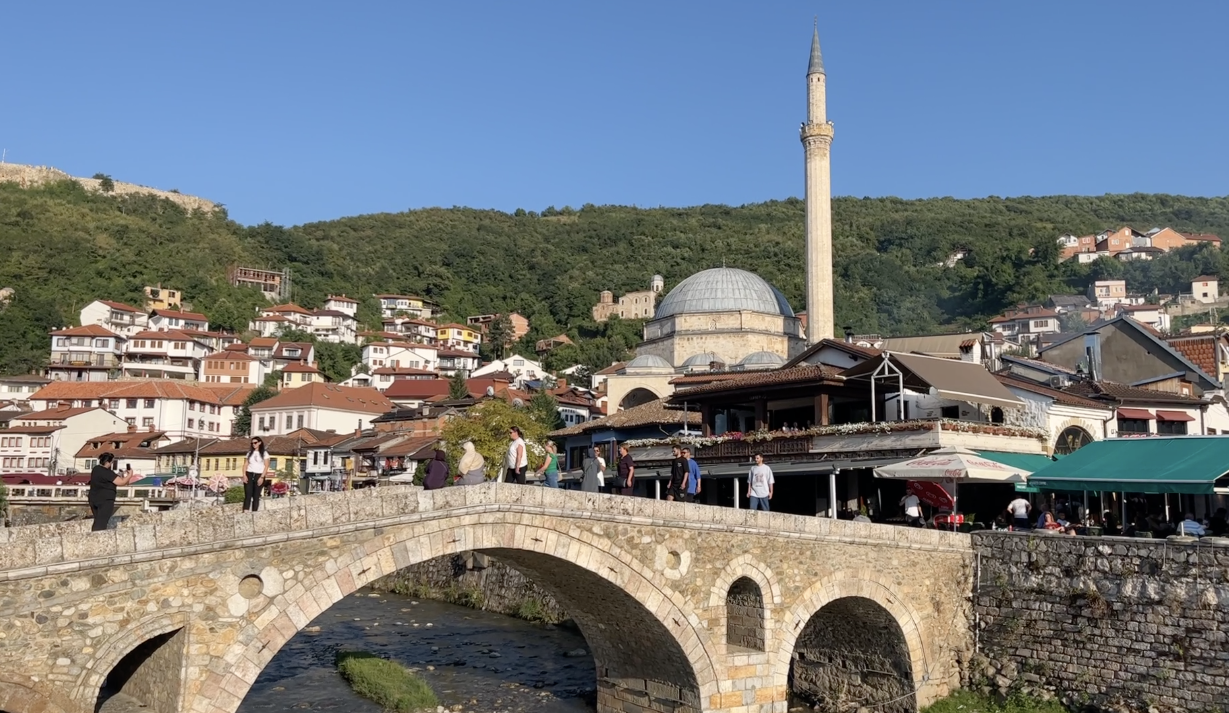 Les sportives du Kosovo • Los desportivos del Kosovo