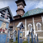 En Roumanie, la couleur embellit la foi • En Rumania, el color embellece la fe