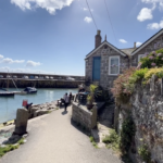 Le long des côtes de Cornouailles • A lo largo de las costas de Cornualles