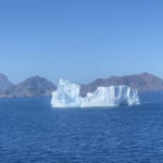 Au milieu des icebergs au Groënland • Entre los icebergs de Groenlandia