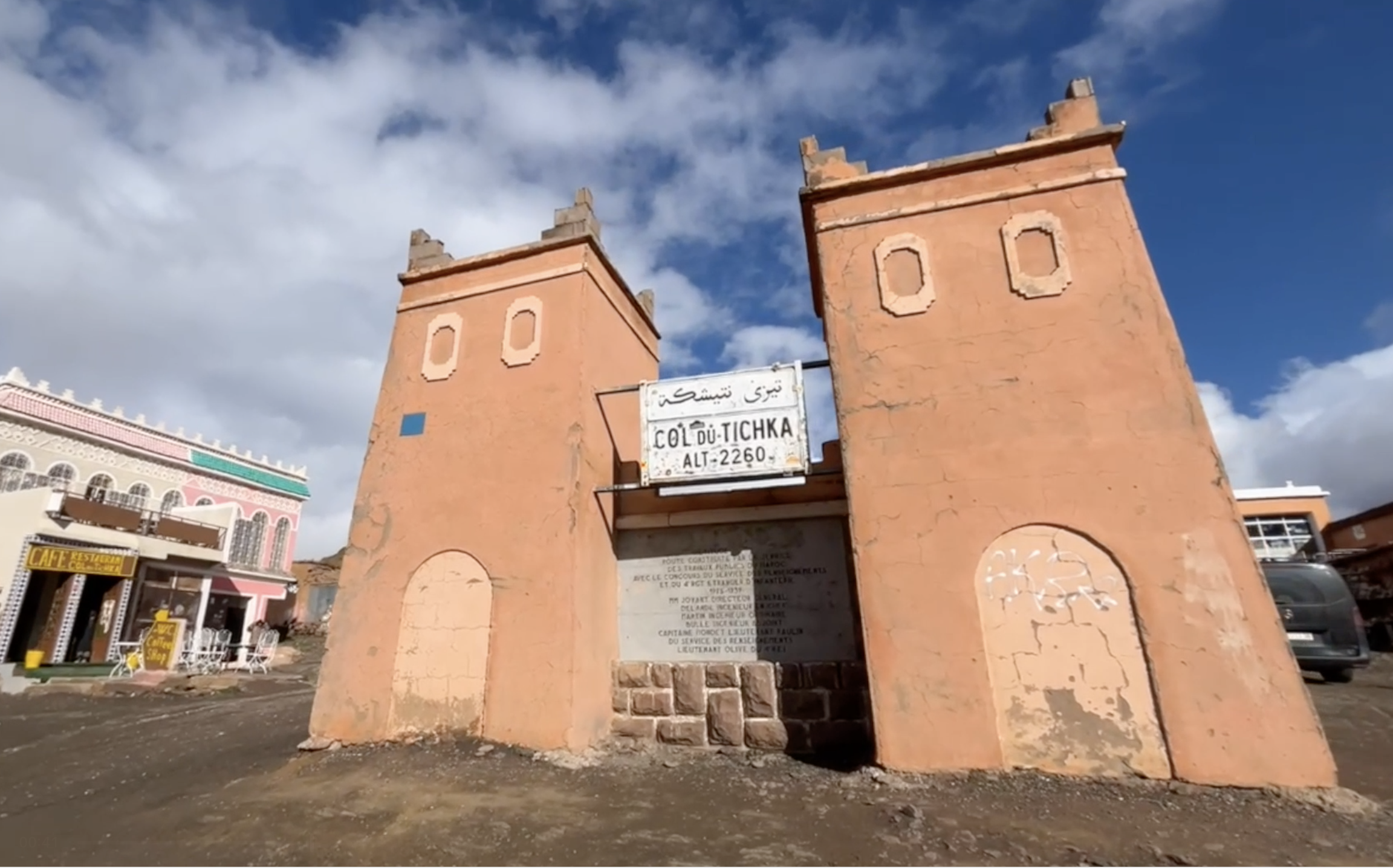 Dans les ksars de l&rsquo;Atlas marocain • En los ksares del Atlas marroqui