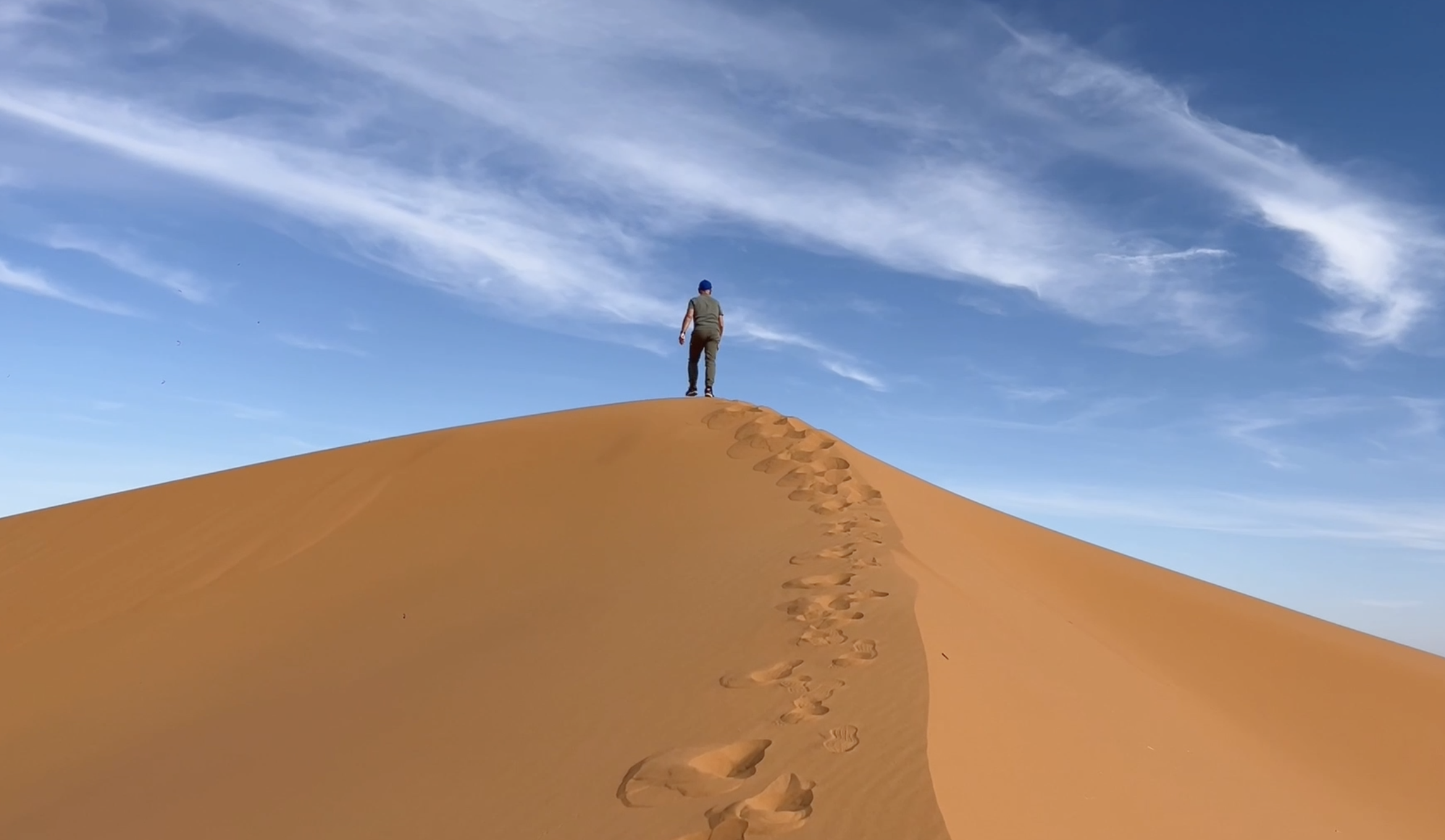 Aux portes du Sahara marocain • A las puertas del Sahara maroqui